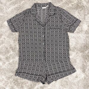 Haute Hippie | Black, Gray and White Two Piece Short Sleeve Pajama Set size L